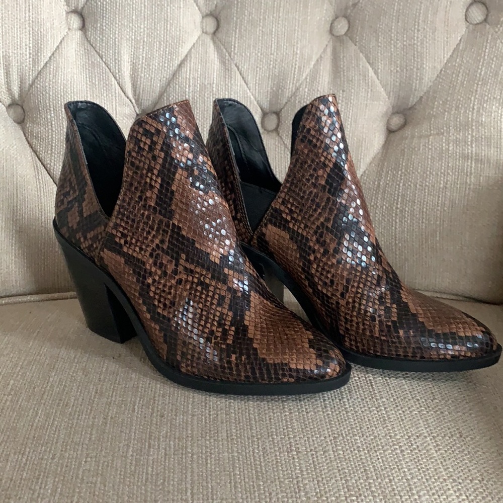 Steve Madden Leve Block Heel Boot Snakeskin - image 2
